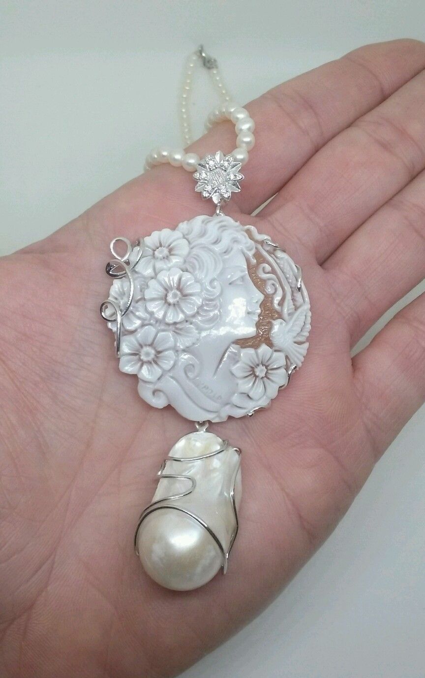 Collana Gotica Pipistrello - Ciondolo Rosso Cabochon Vampiro