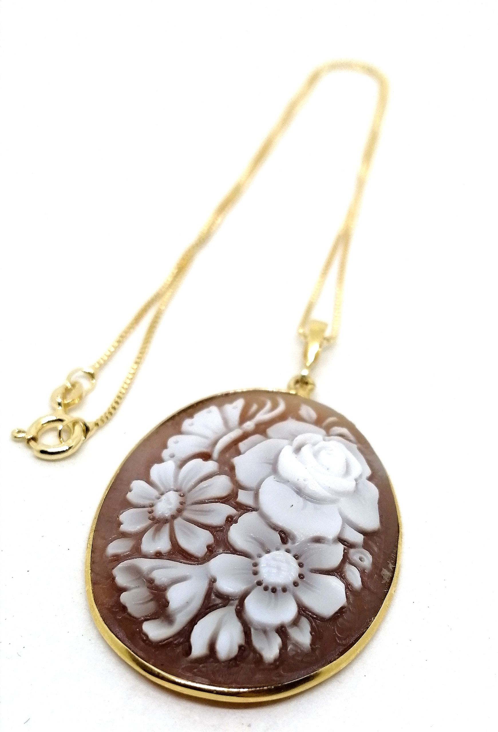 Mokilu' Collana Vintage In Ottone Dorato Con Cammeo, Realizzata A Mano In Toscana, Pendente 2,5x1,8 Cm, Catena In Acciaio 45+5 Cm, Ipoallergenica, In Scatola Regalo