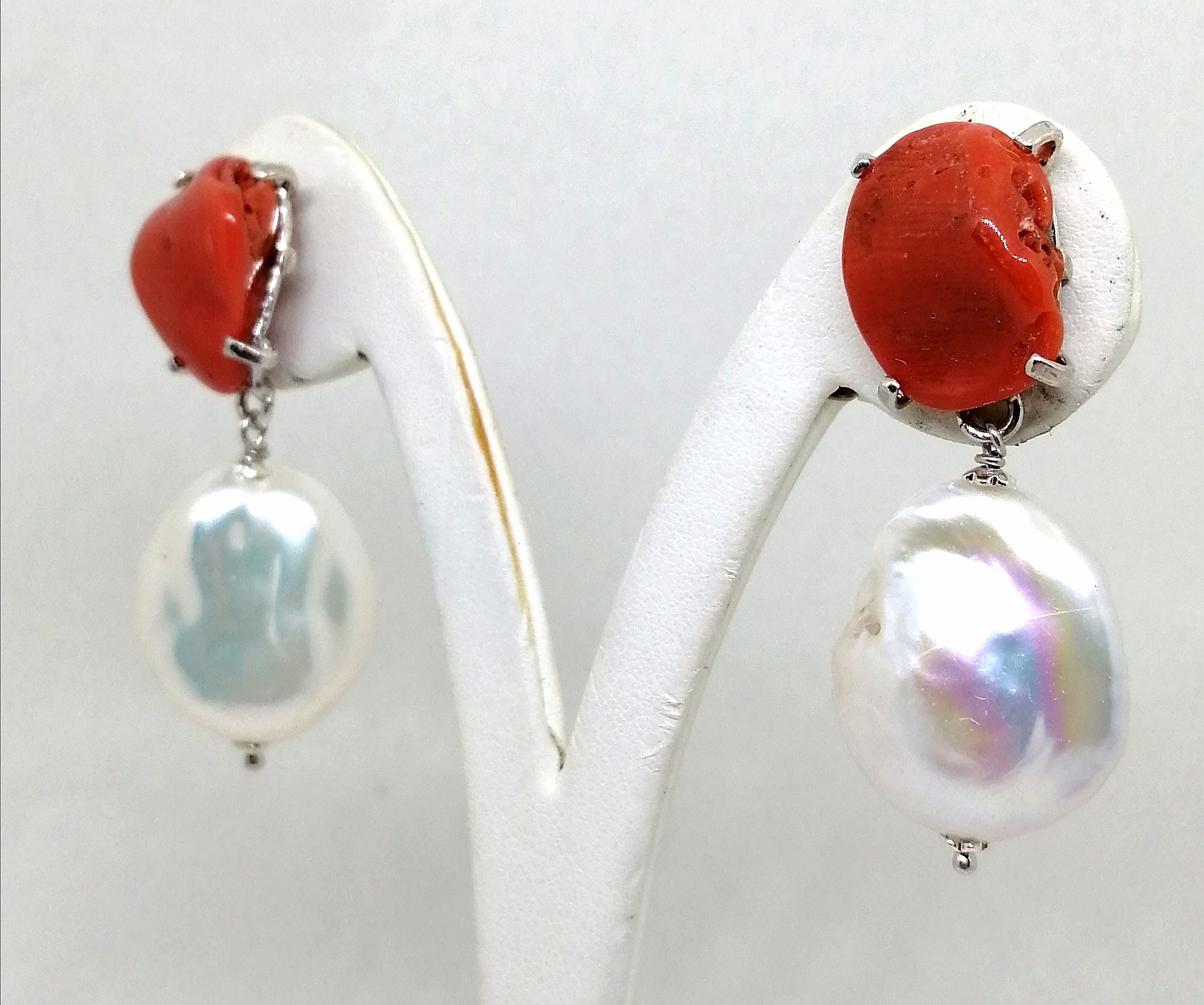 Collana di perle barocche e inserti di smeraldi naturali | AMetis® Gioielli