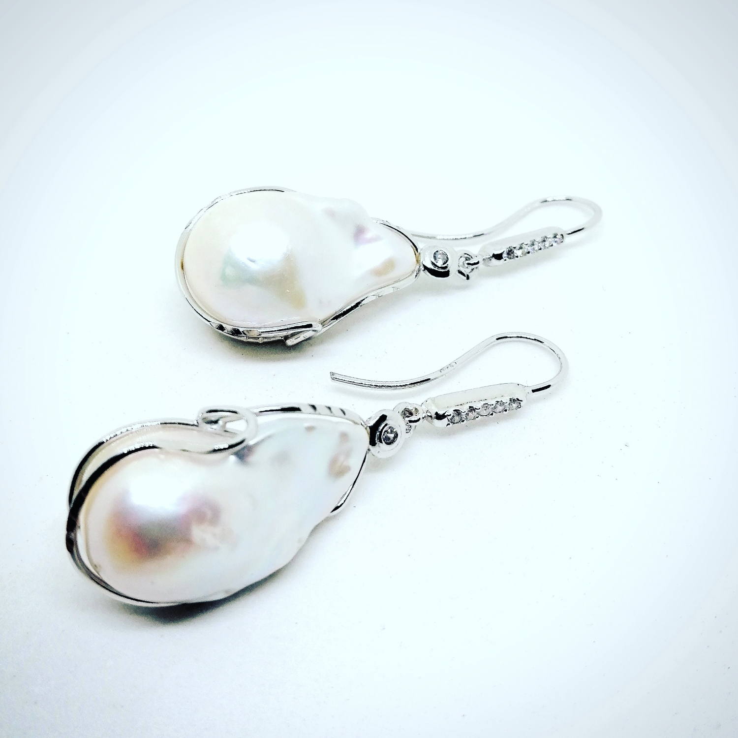 Orecchini In Argento 925 Con Perle Scaramazza Vere E Pavé Di Zirconi A Triangolo, Made In Italy, Chiusura A Ponte E Molla, Peso 14 G