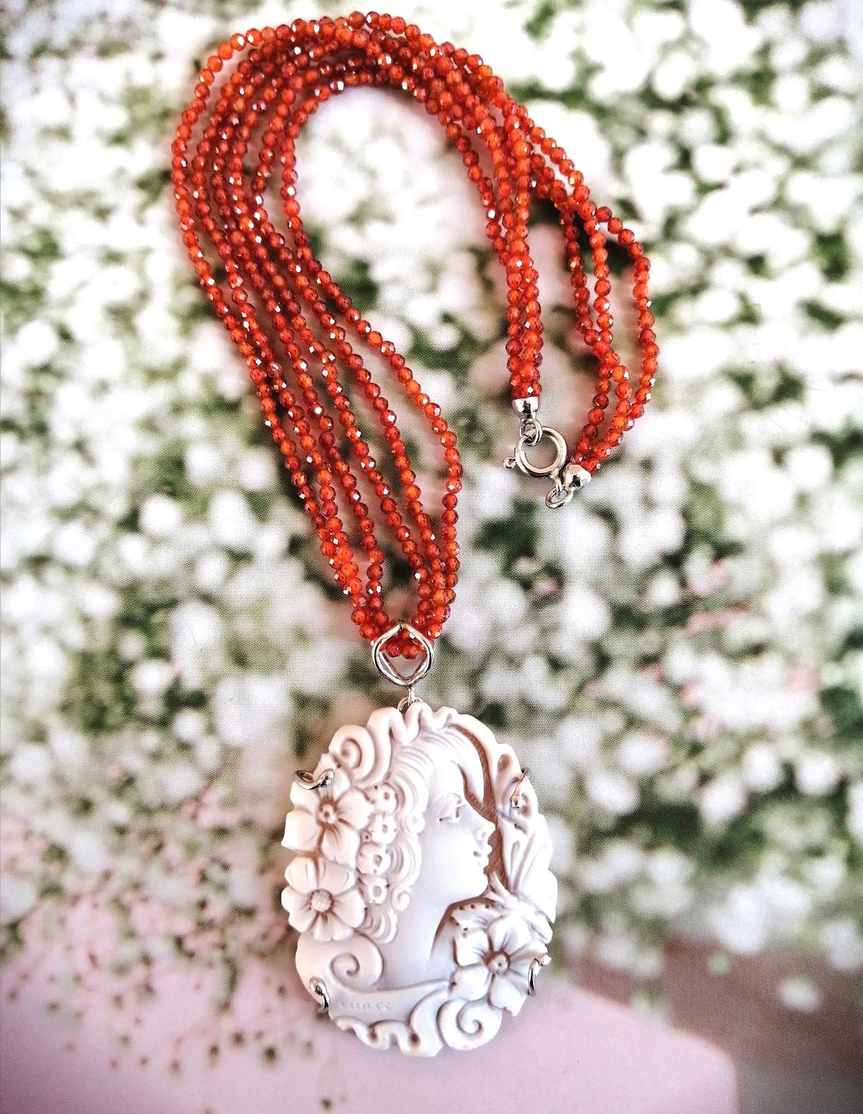 Collana Cammeo Volto Donna - Eclissi Gioielli Collana Cammeo Volto Donna - Eclissi Gioielli