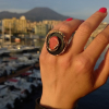 anello con pietra di corallo rosso e onice nero