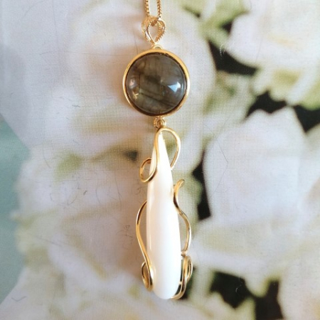 ciondolo con labradorite e corallo rosa
