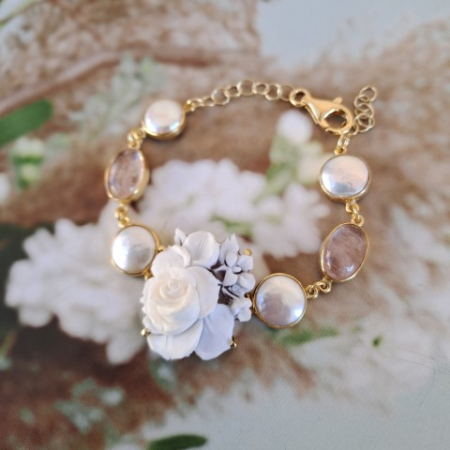 bracciale con rosa di cammeo sardonica