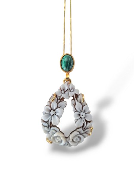 ciondolo malachite e cammeo floreale a goccia
