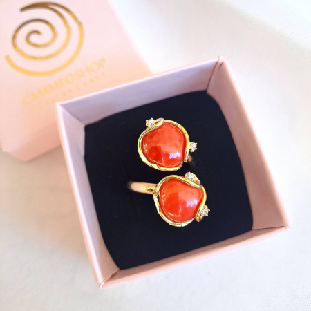 anello di corallo e argento dorato