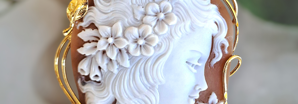 pendente e spilla con cammeo originale volto di donna