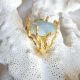 anello con cabochon di acquamarina